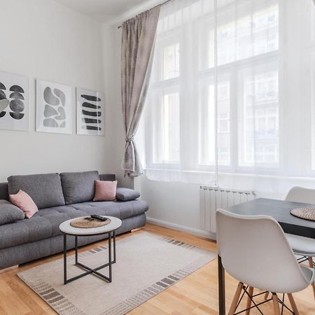 Prague Days - Elegant Studios Near Wenceslas Square エクステリア 写真